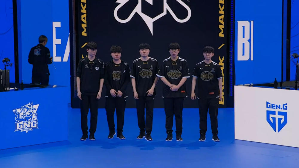 梅西与玻利 梅西与玻利