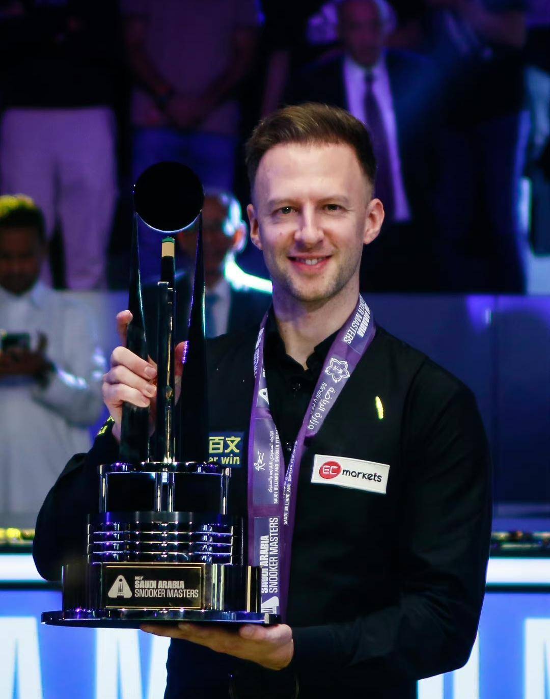 供了一次展 供了一次展