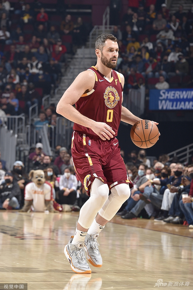 年轻球员发 年轻球员发